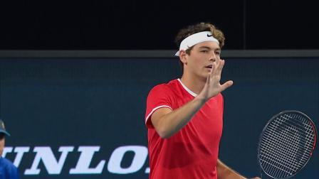 禁区内打门 禁区内打门